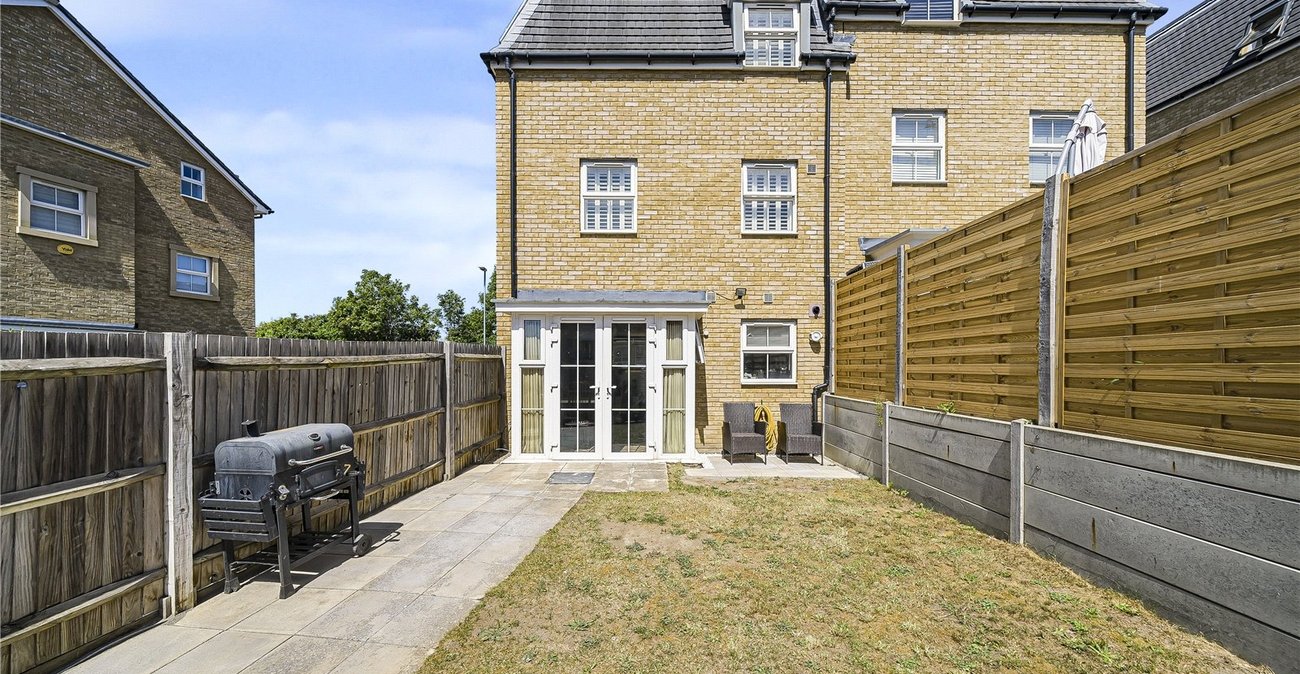 4 bedroom house for sale in Dartford | Robinson Jackson