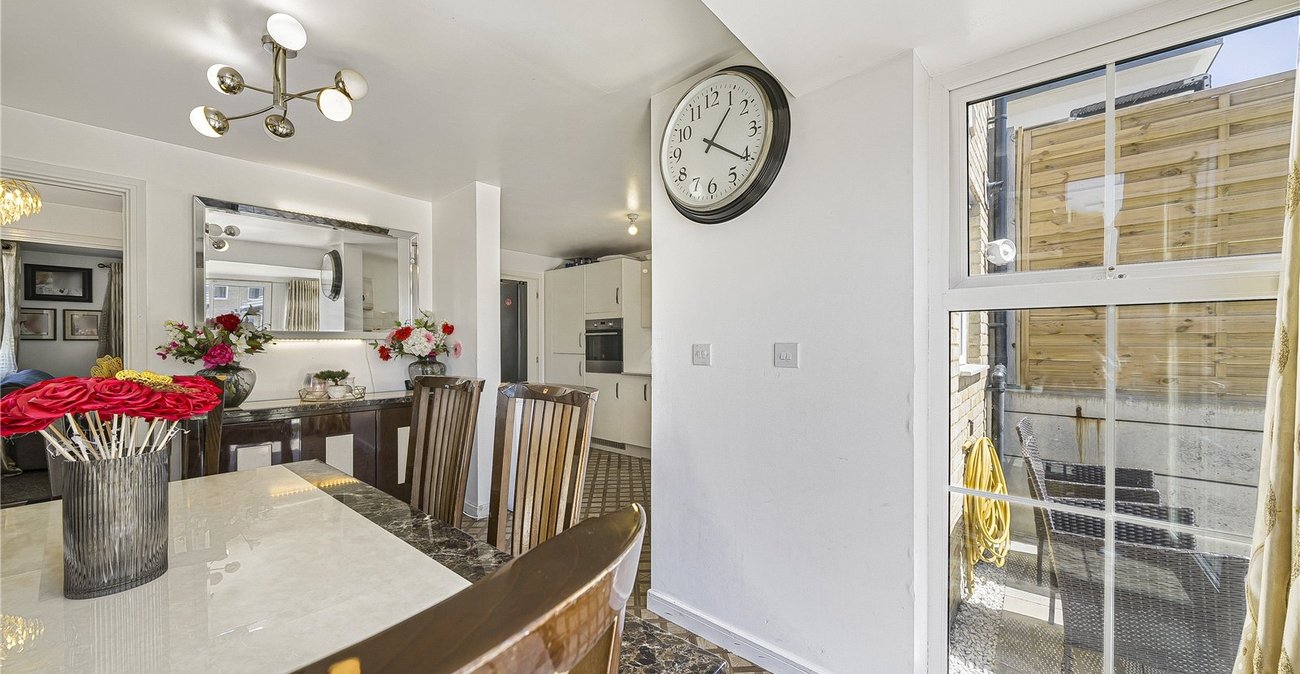 4 bedroom house for sale in Dartford | Robinson Jackson