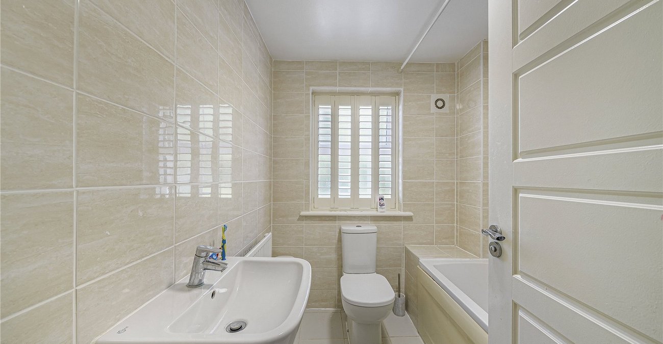 4 bedroom house for sale in Dartford | Robinson Jackson