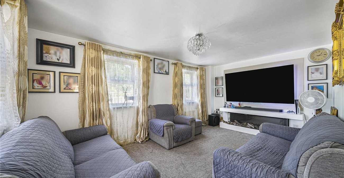 4 bedroom house for sale in Dartford | Robinson Jackson