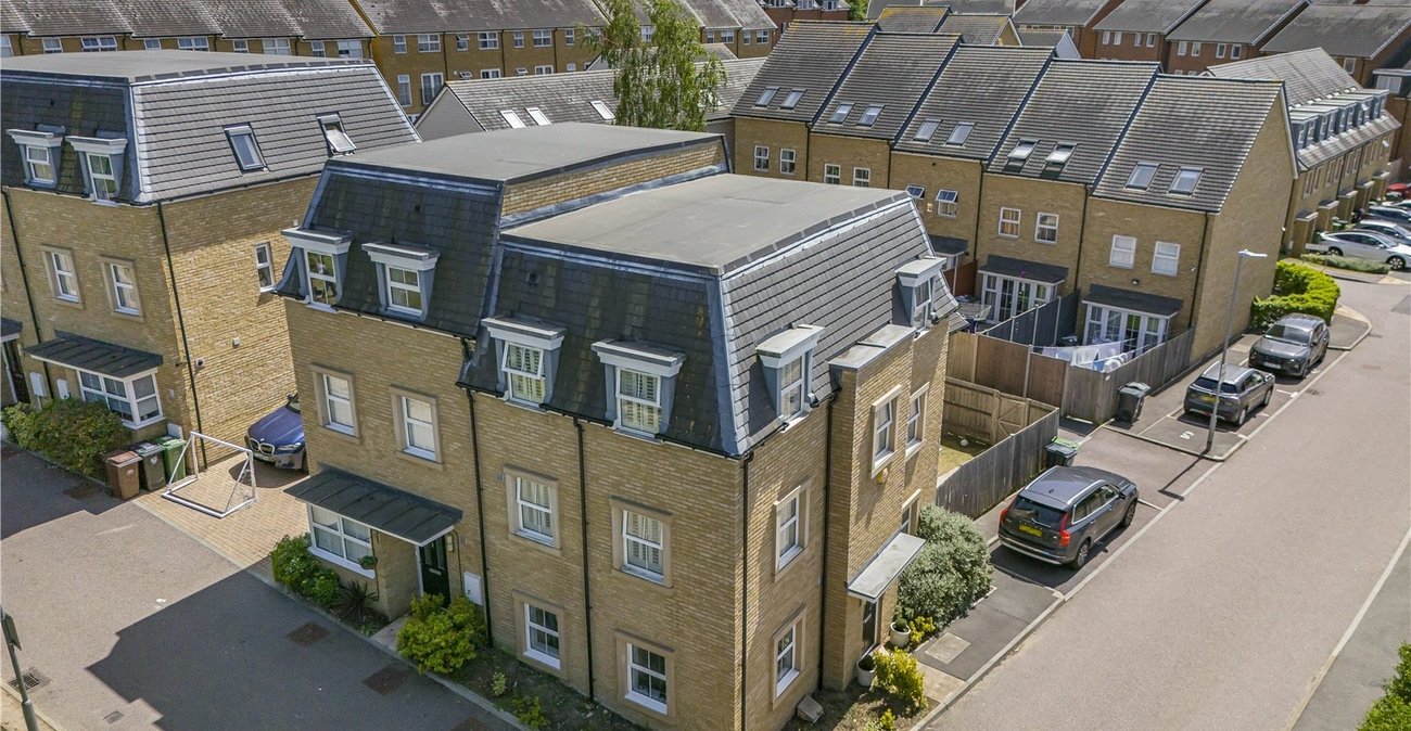 4 bedroom house for sale in Dartford | Robinson Jackson