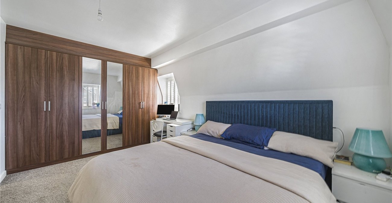 4 bedroom house for sale in Dartford | Robinson Jackson
