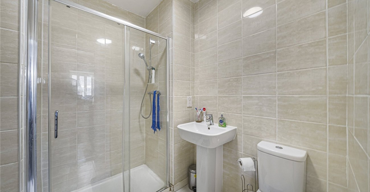 4 bedroom house for sale in Dartford | Robinson Jackson