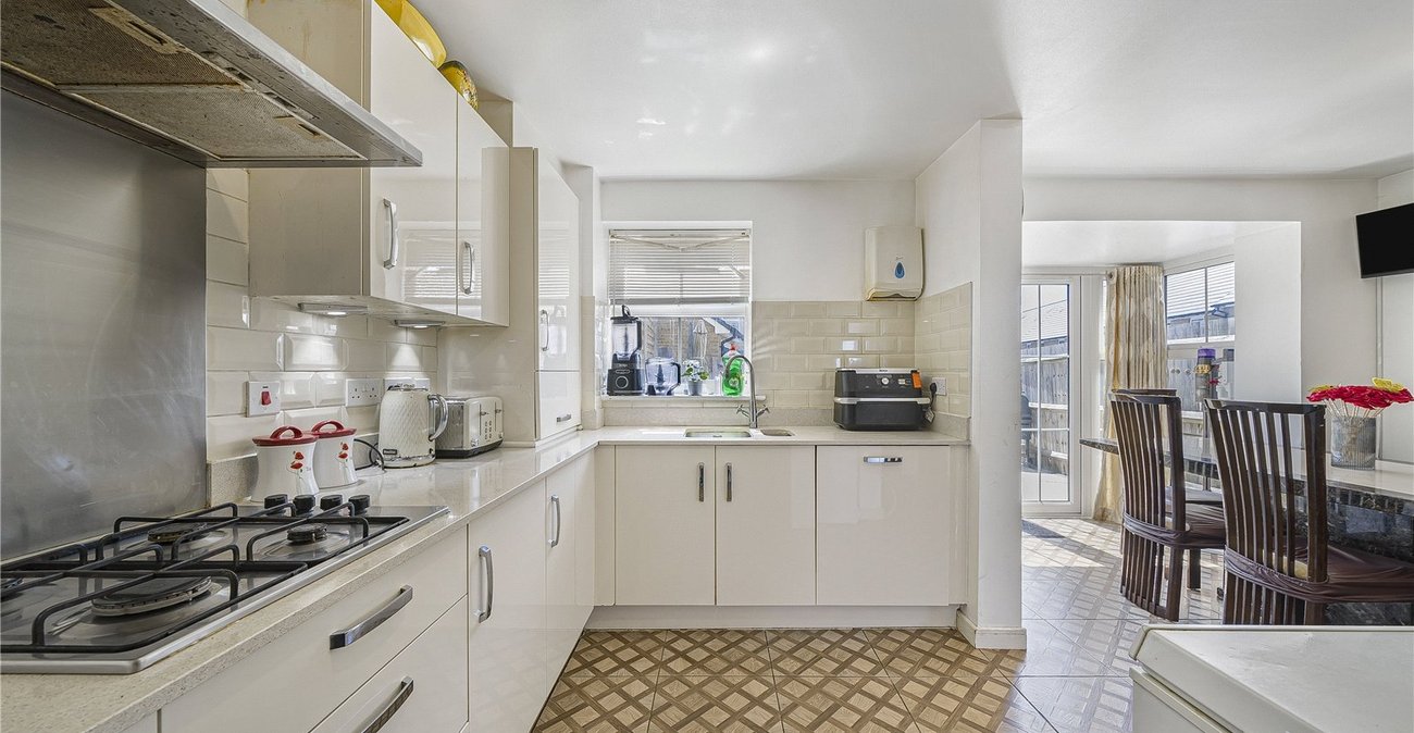 4 bedroom house for sale in Dartford | Robinson Jackson