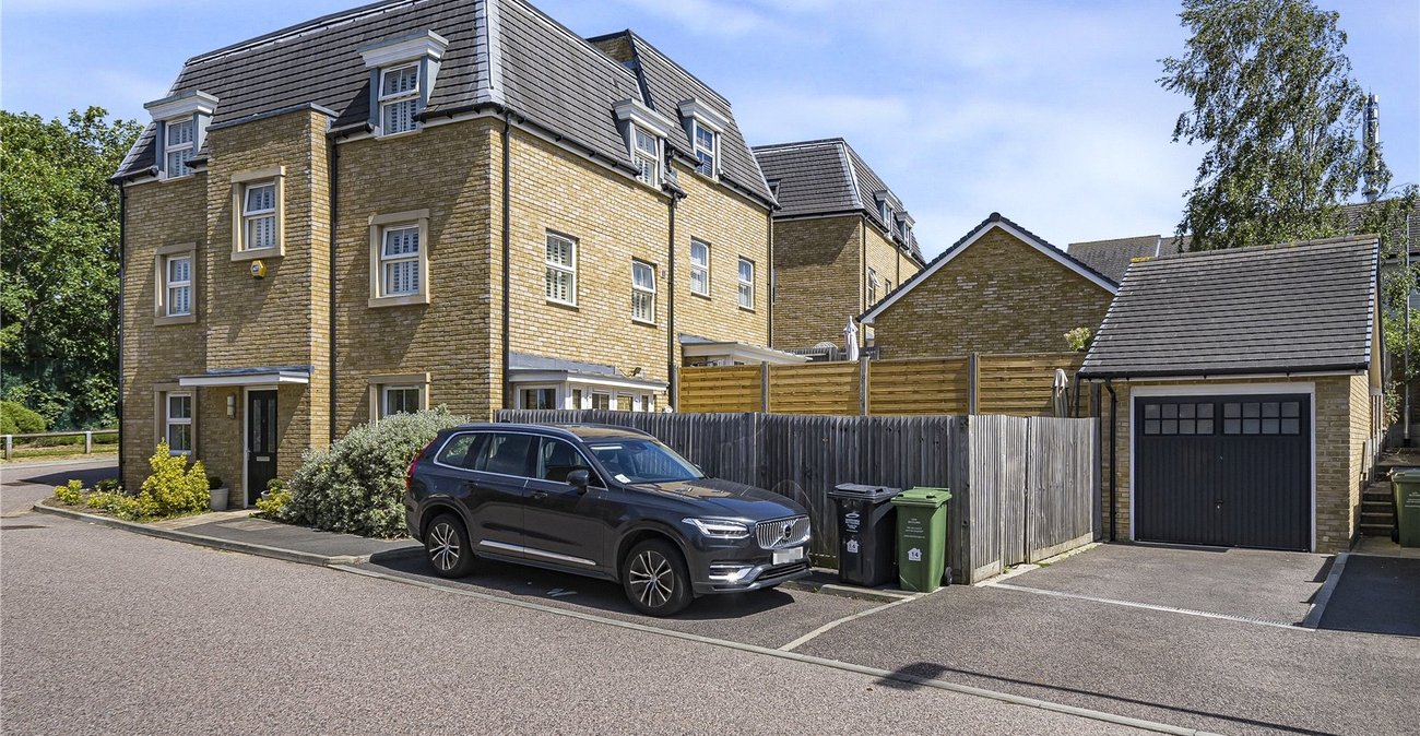 4 bedroom house for sale in Dartford | Robinson Jackson