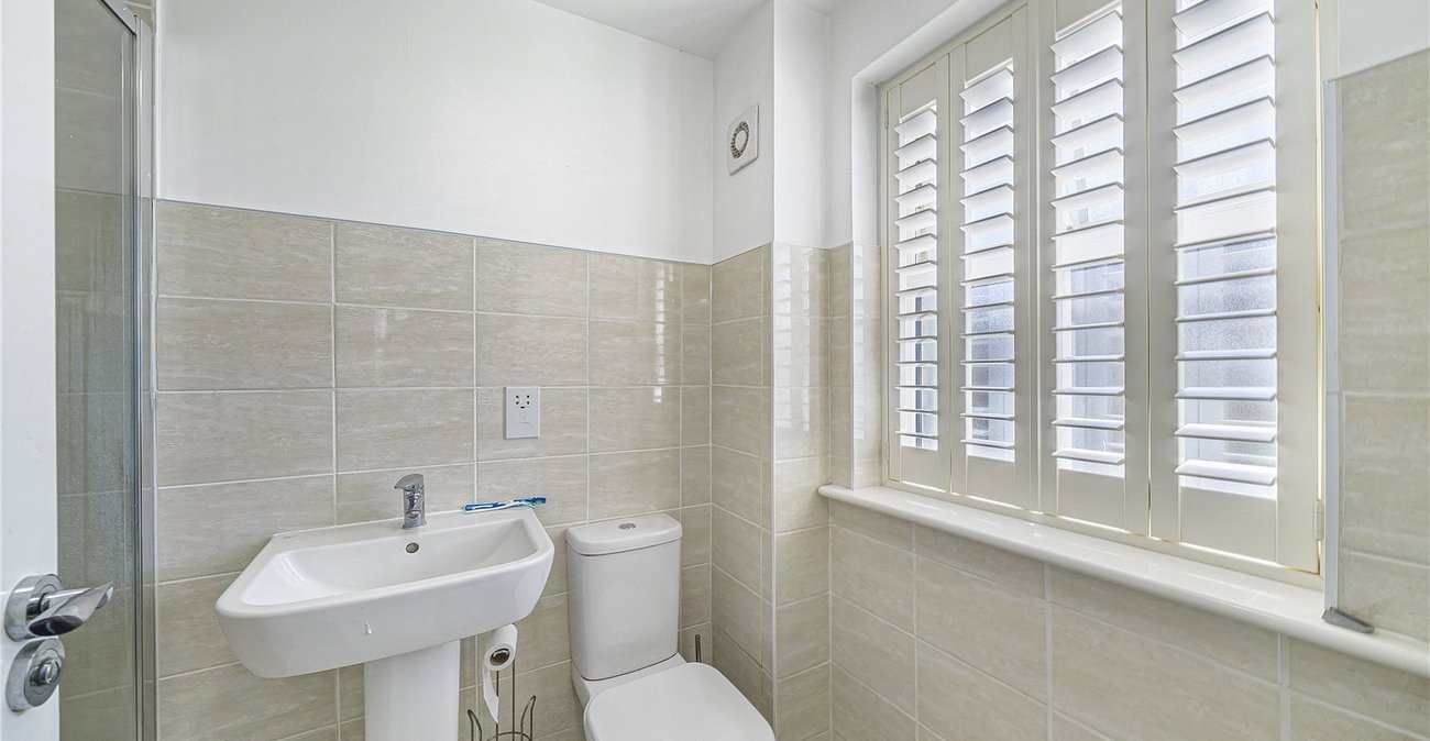 4 bedroom house for sale in Dartford | Robinson Jackson