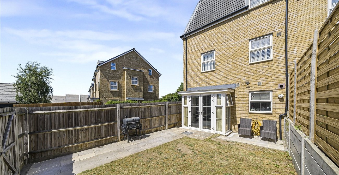 4 bedroom house for sale in Dartford | Robinson Jackson