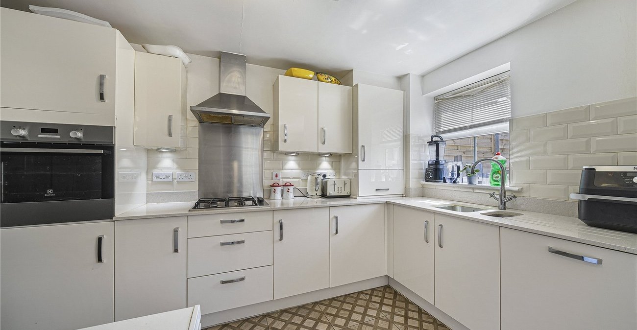 4 bedroom house for sale in Dartford | Robinson Jackson