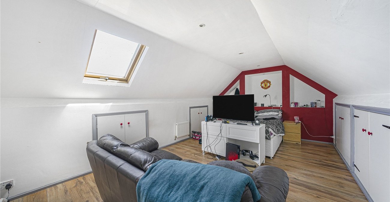 5 bedroom house for sale in Dartford | Robinson Jackson
