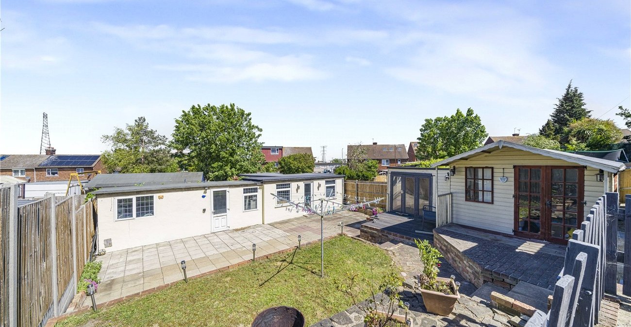 5 bedroom house for sale in Dartford | Robinson Jackson