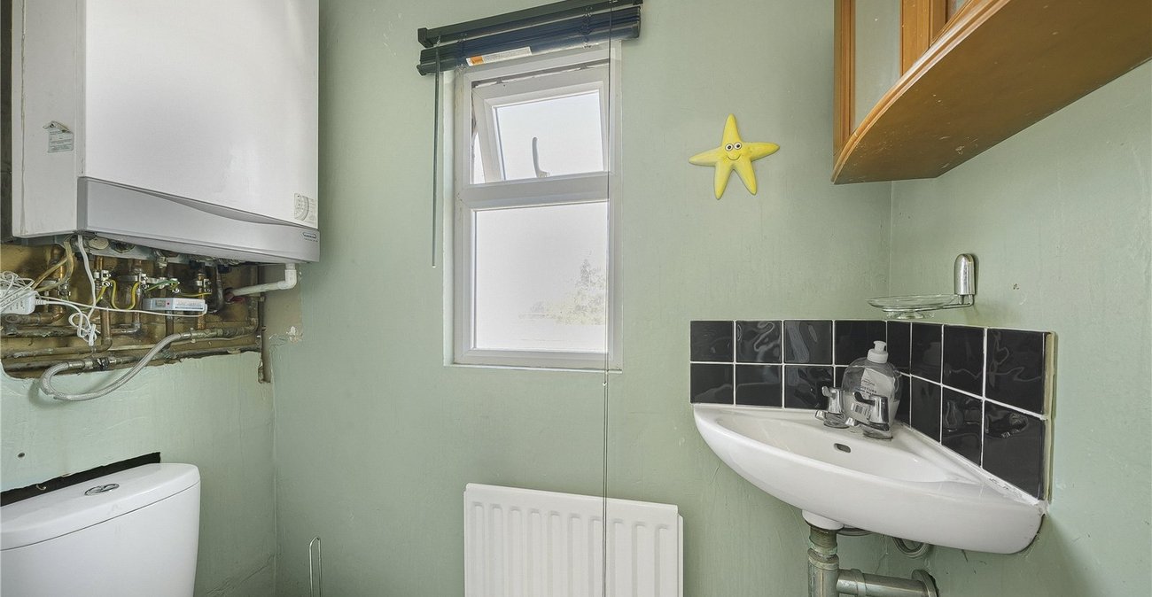 5 bedroom house for sale in Dartford | Robinson Jackson