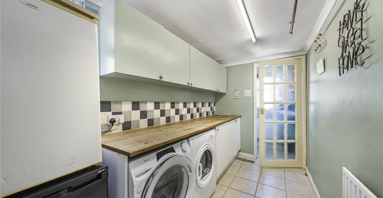 5 bedroom house for sale in Dartford | Robinson Jackson