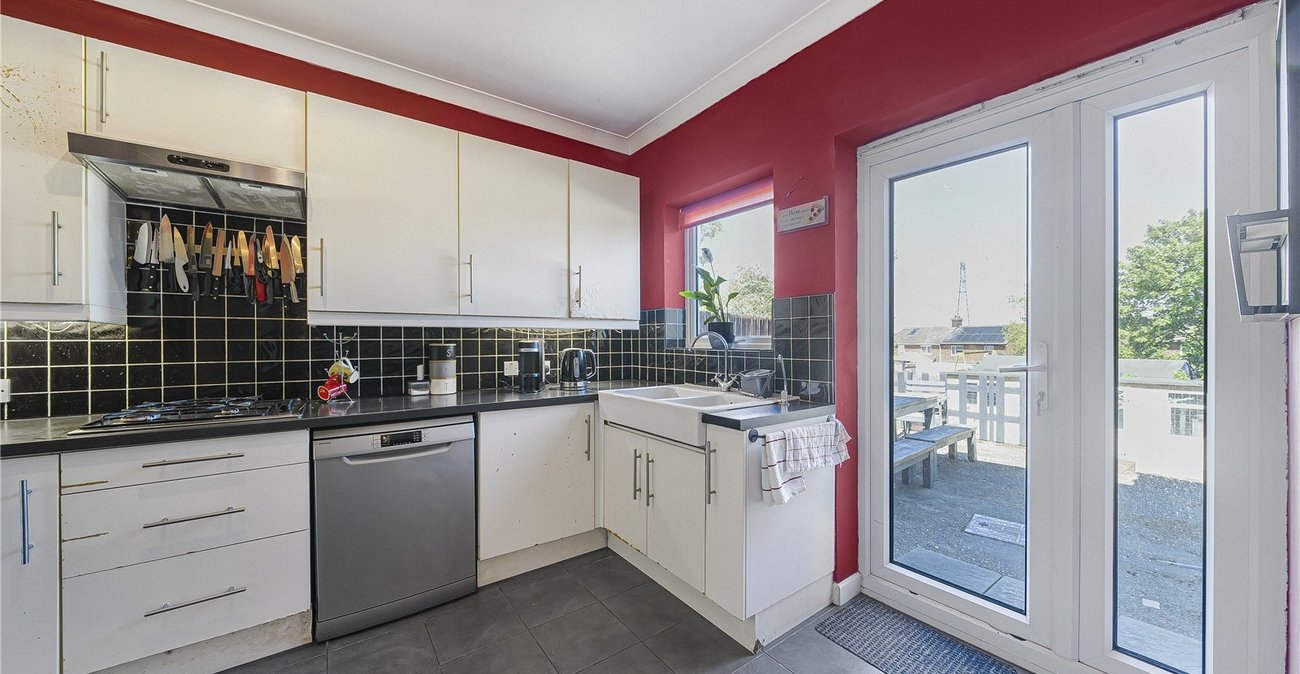 5 bedroom house for sale in Dartford | Robinson Jackson