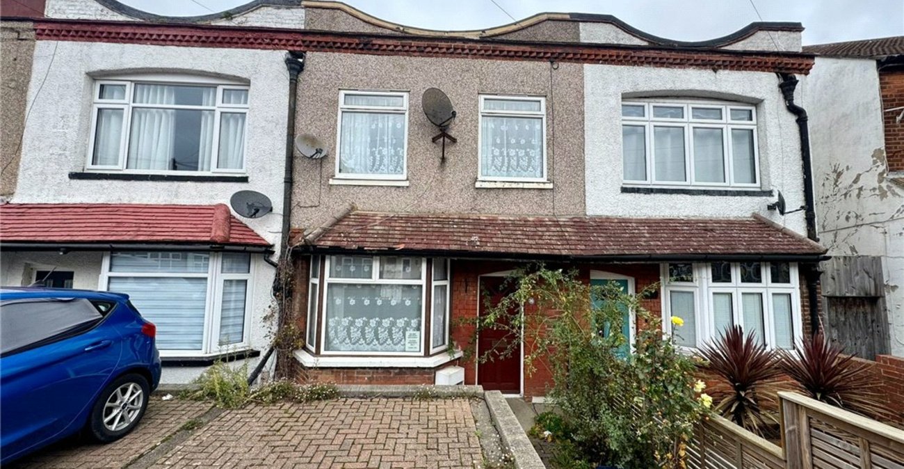 3 bedroom house for sale in Orpington | Robinson Jackson