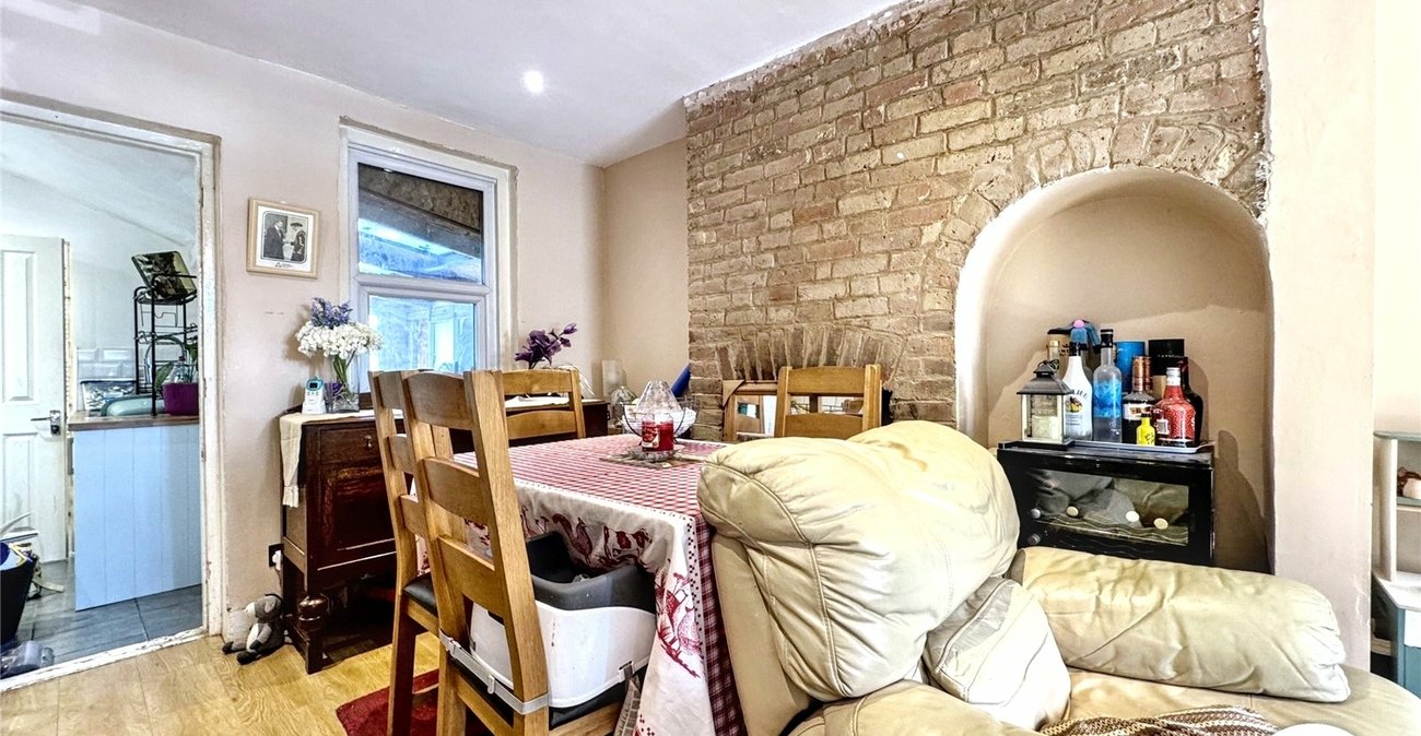 2 bedroom house for sale in Maidstone | Robinson Michael & Jackson