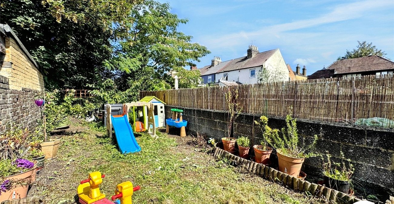 2 bedroom house for sale in Maidstone | Robinson Michael & Jackson