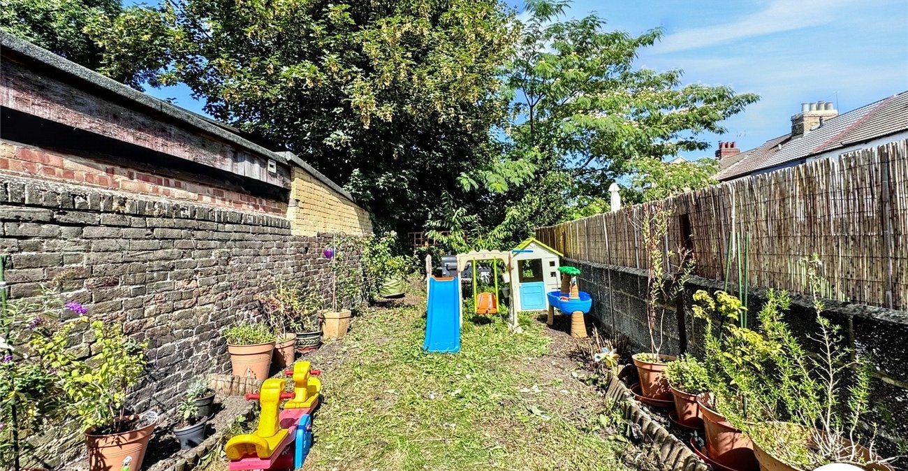 2 bedroom house for sale in Maidstone | Robinson Michael & Jackson