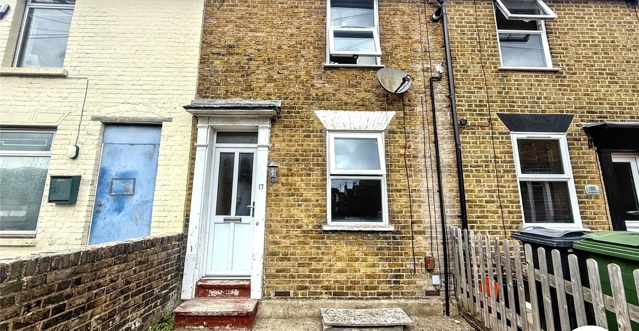 2 bedroom house for sale in Maidstone | Robinson Michael & Jackson