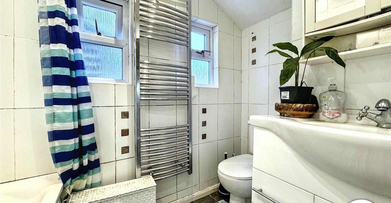 2 bedroom house for sale in Maidstone | Robinson Michael & Jackson