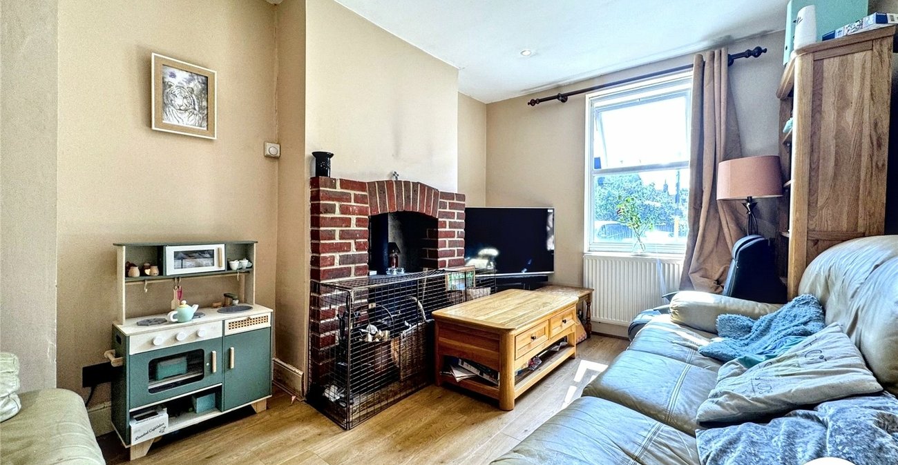 2 bedroom house for sale in Maidstone | Robinson Michael & Jackson