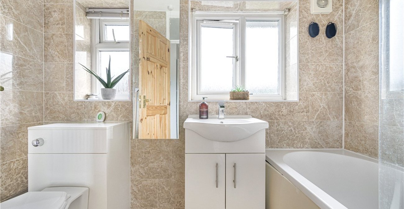 3 bedroom house for sale in Orpington | Robinson Jackson