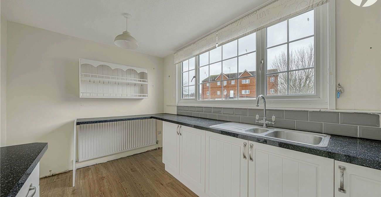 3 bedroom property for sale in Dartford | Robinson Jackson