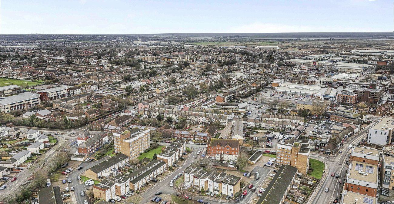 3 bedroom property for sale in Dartford | Robinson Jackson