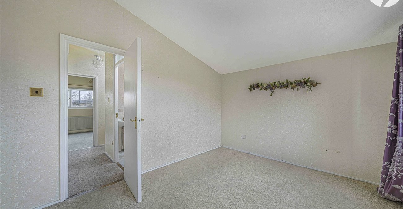 3 bedroom property for sale in Dartford | Robinson Jackson