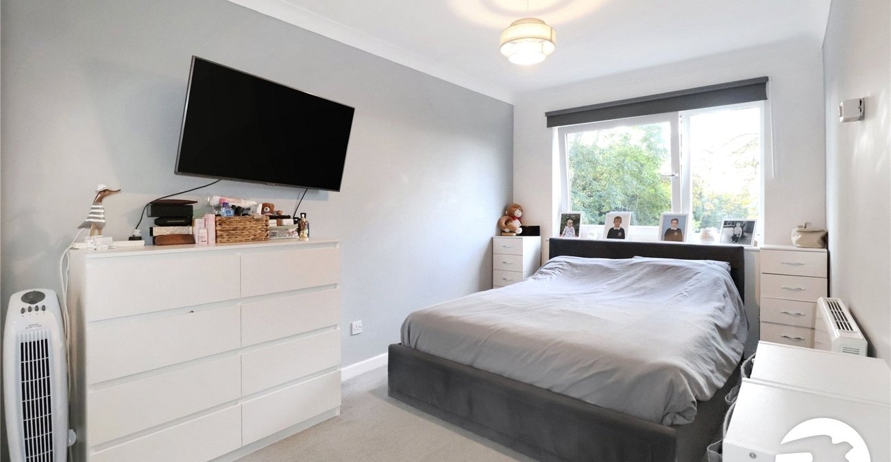 2 bedroom property for sale in Belvedere | Robinson Jackson