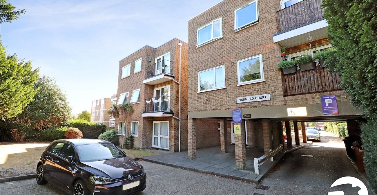 2 bedroom property for sale in Belvedere | Robinson Jackson