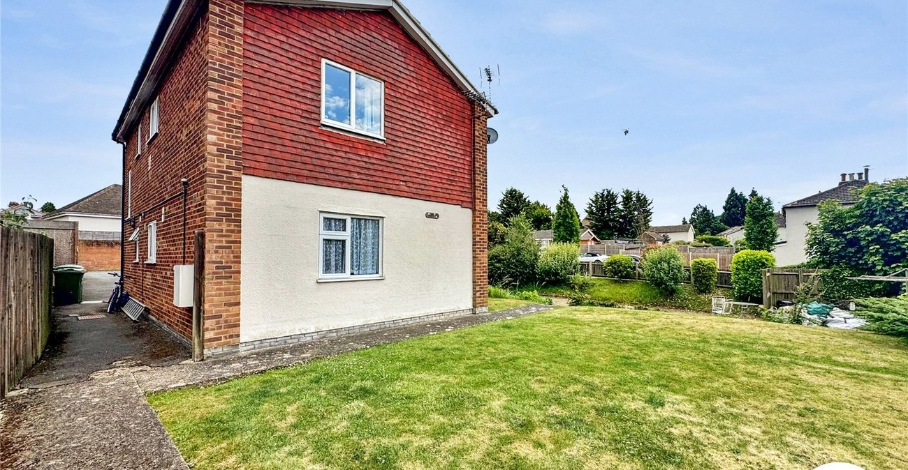 2 bedroom property for sale in Maidstone | Robinson Michael & Jackson