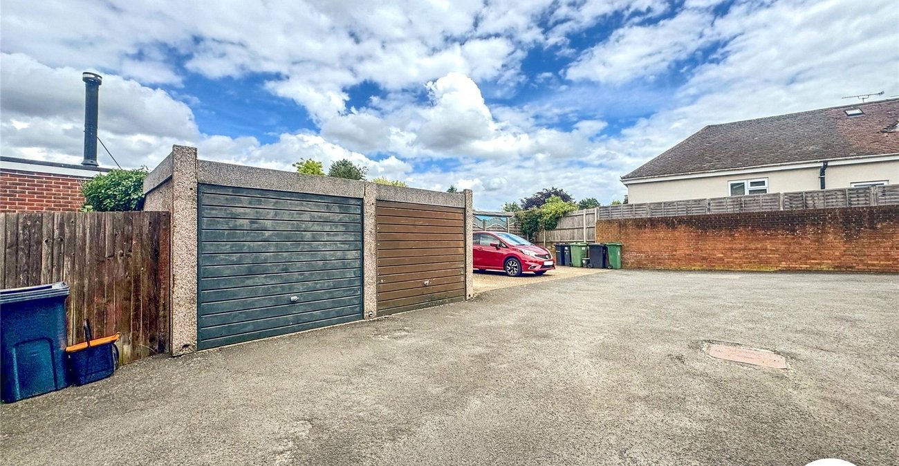2 bedroom property for sale in Maidstone | Robinson Michael & Jackson