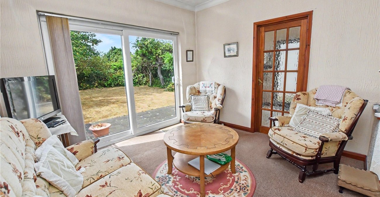 3 bedroom bungalow for sale in Bexleyheath | Robinson Jackson