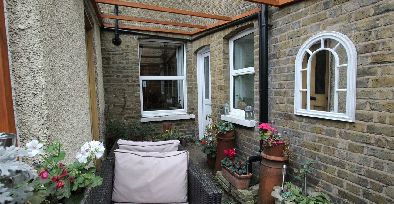 1 bedroom property for sale in Plumstead | Robinson Jackson
