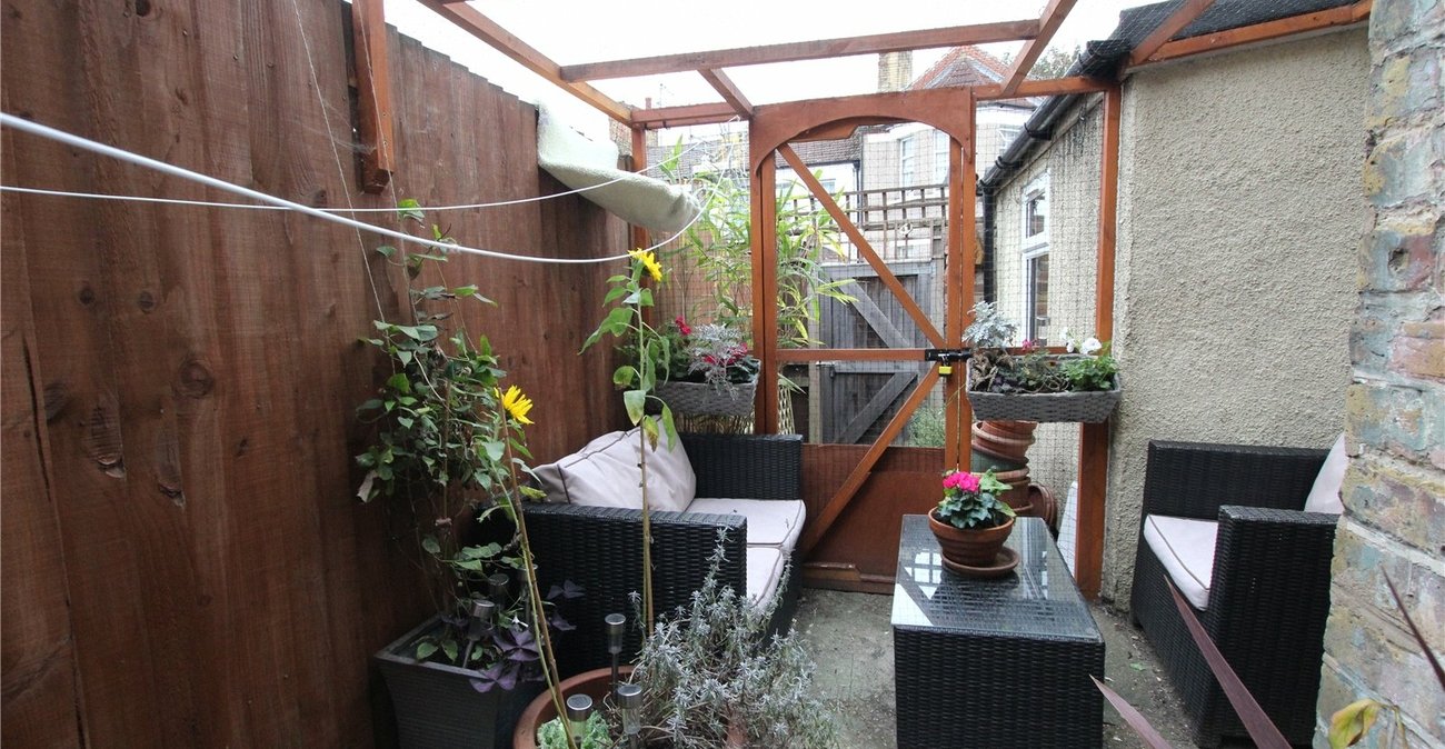 1 bedroom property for sale in Plumstead | Robinson Jackson