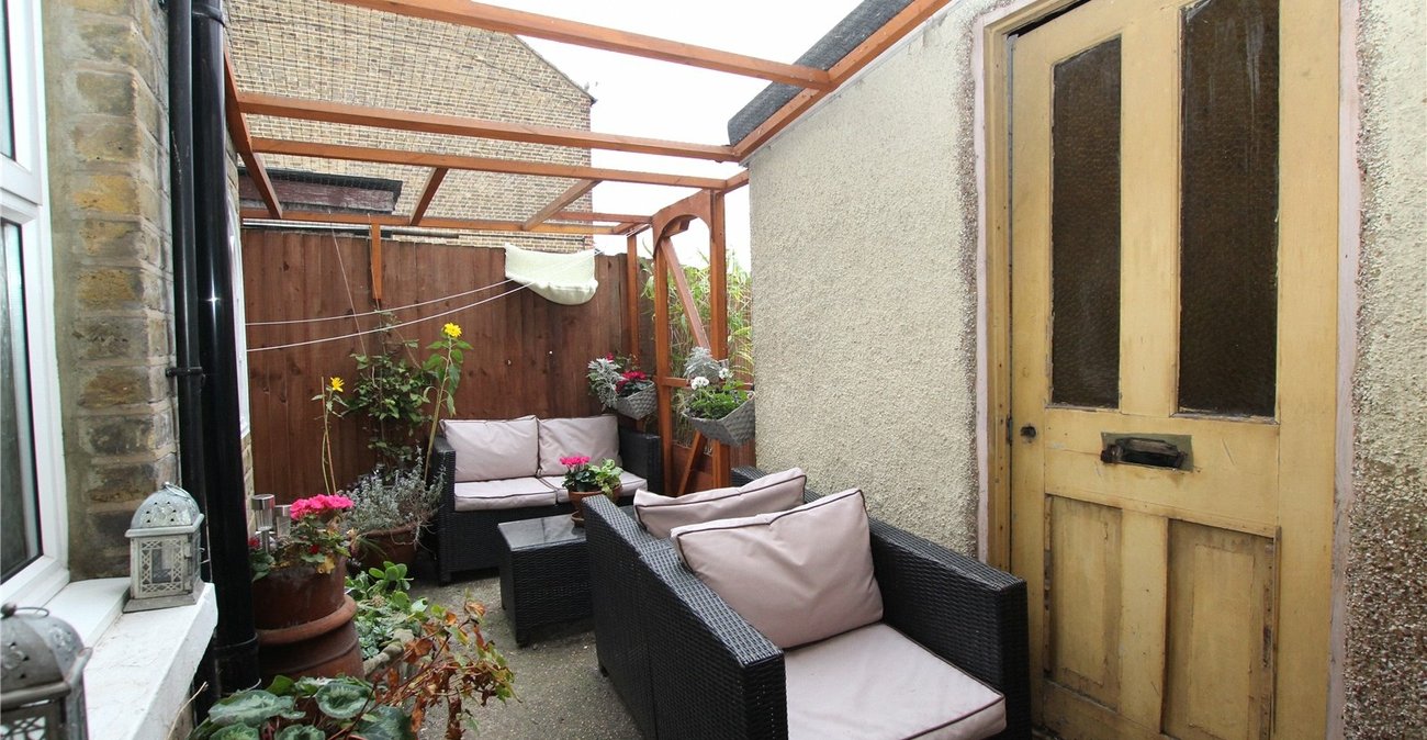1 bedroom property for sale in Plumstead | Robinson Jackson