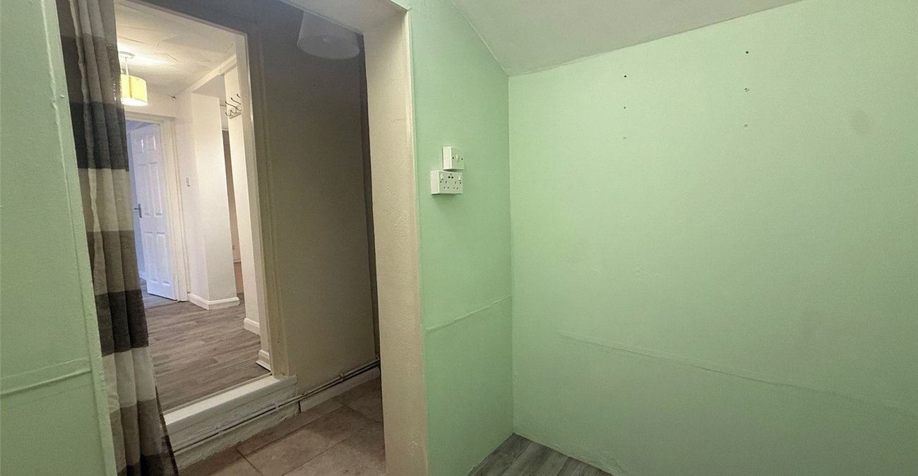 1 bedroom property for sale in Northfleet | Robinson Michael & Jackson