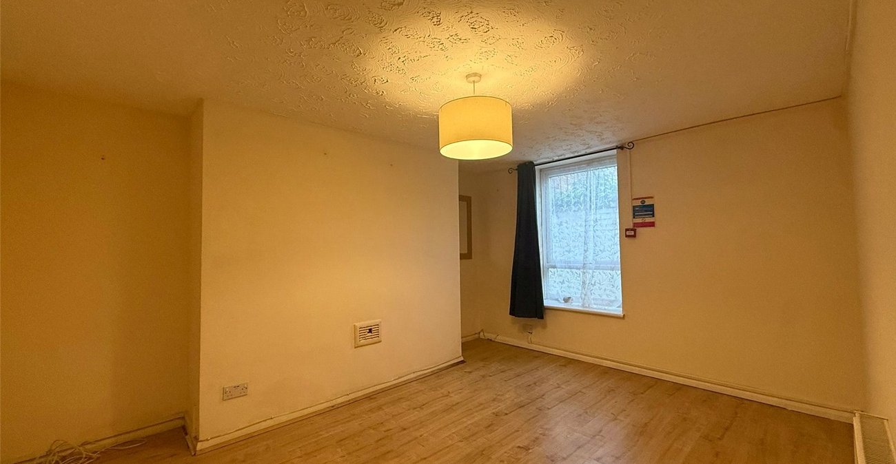 1 bedroom property for sale in Northfleet | Robinson Michael & Jackson