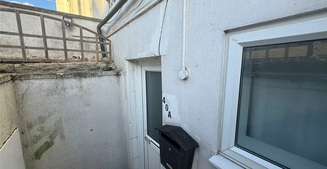 1 bedroom property for sale in Northfleet | Robinson Michael & Jackson