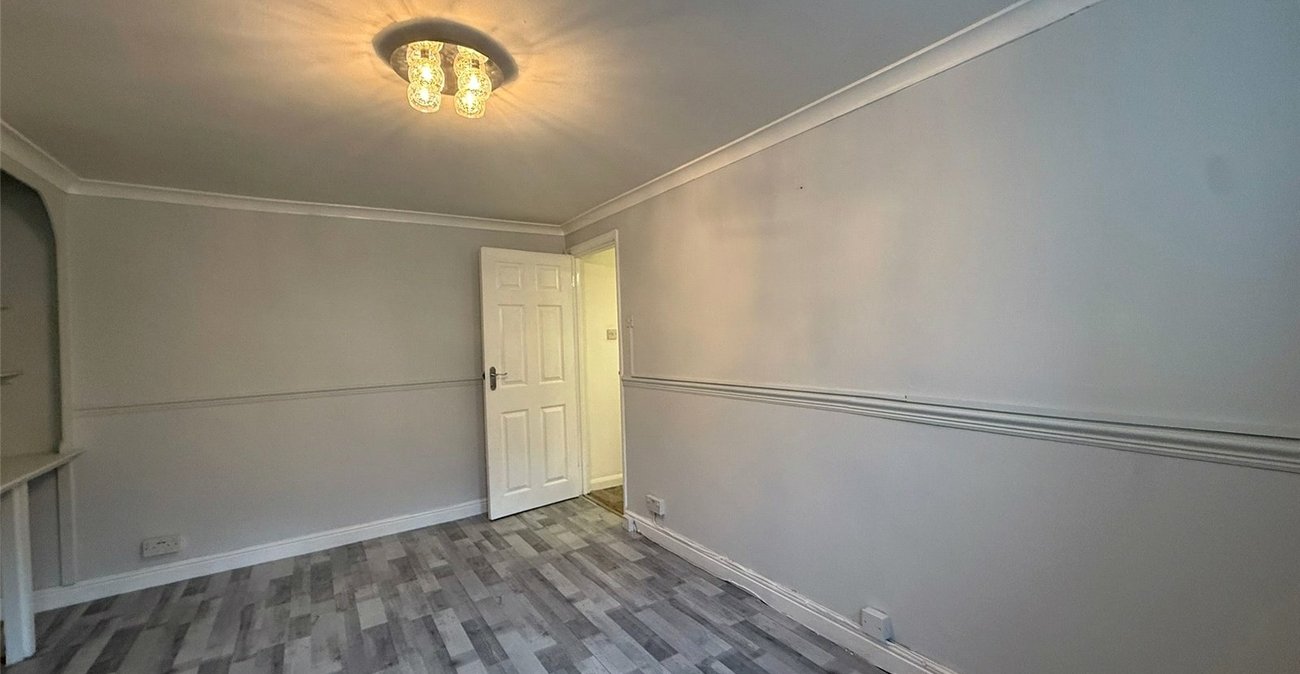 1 bedroom property for sale in Northfleet | Robinson Michael & Jackson