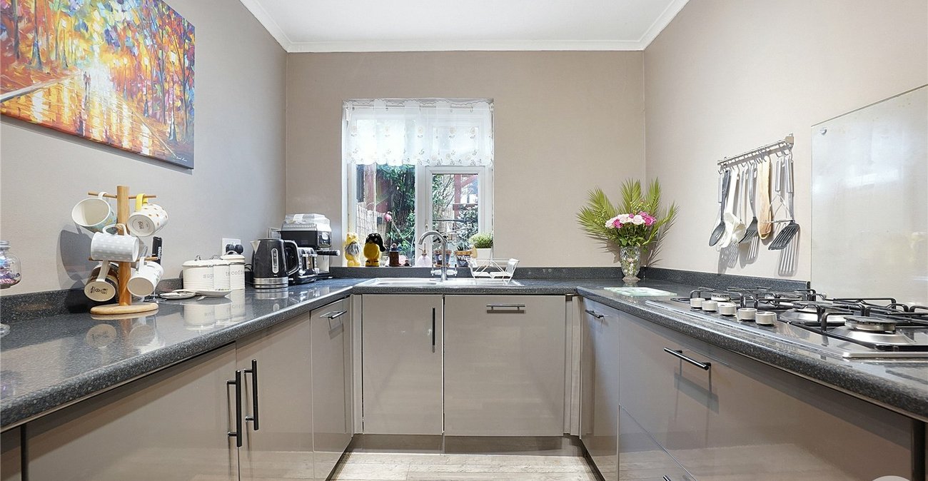 4 bedroom bungalow for sale in Halling | Robinson Michael & Jackson