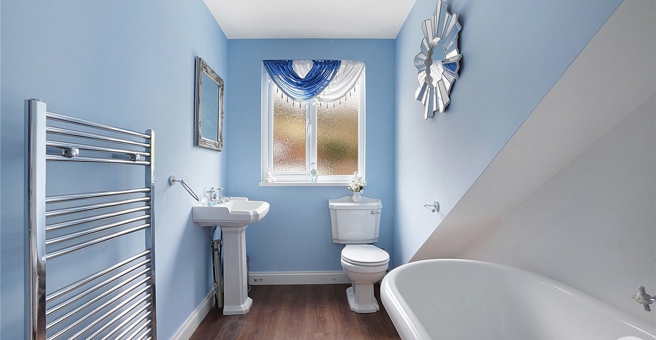 4 bedroom bungalow for sale in Halling | Robinson Michael & Jackson