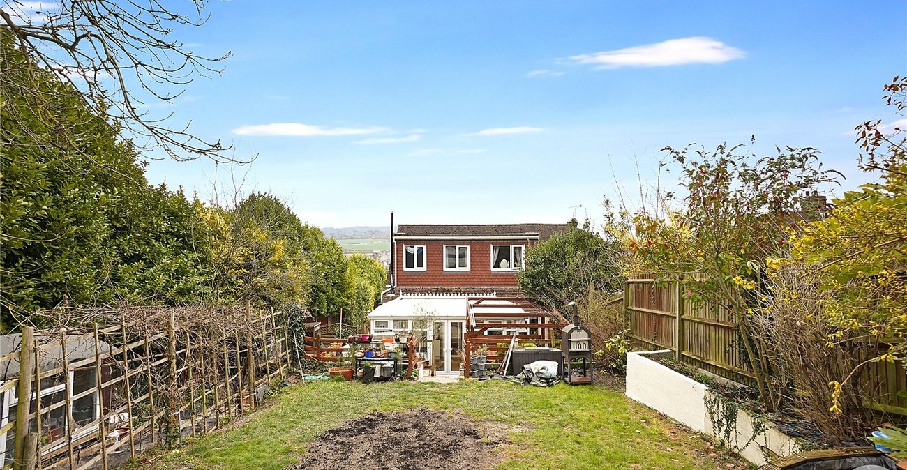 4 bedroom bungalow for sale in Halling | Robinson Michael & Jackson