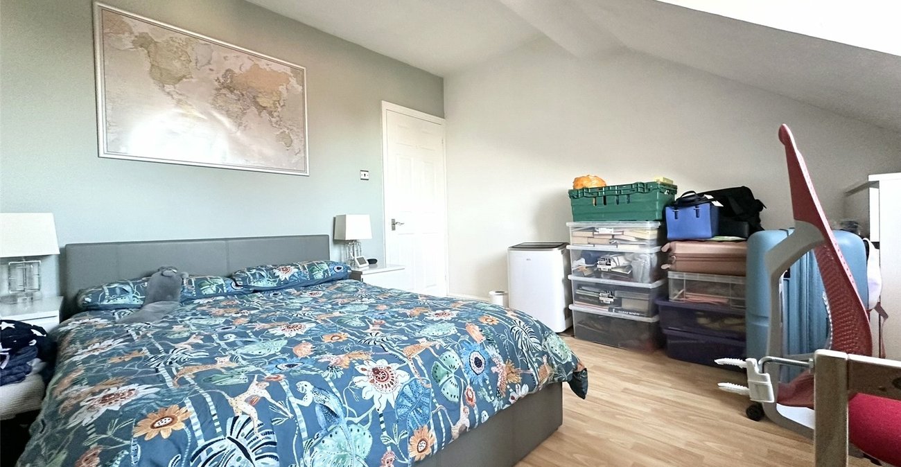 3 bedroom house for sale in Greenhithe | Robinson Jackson