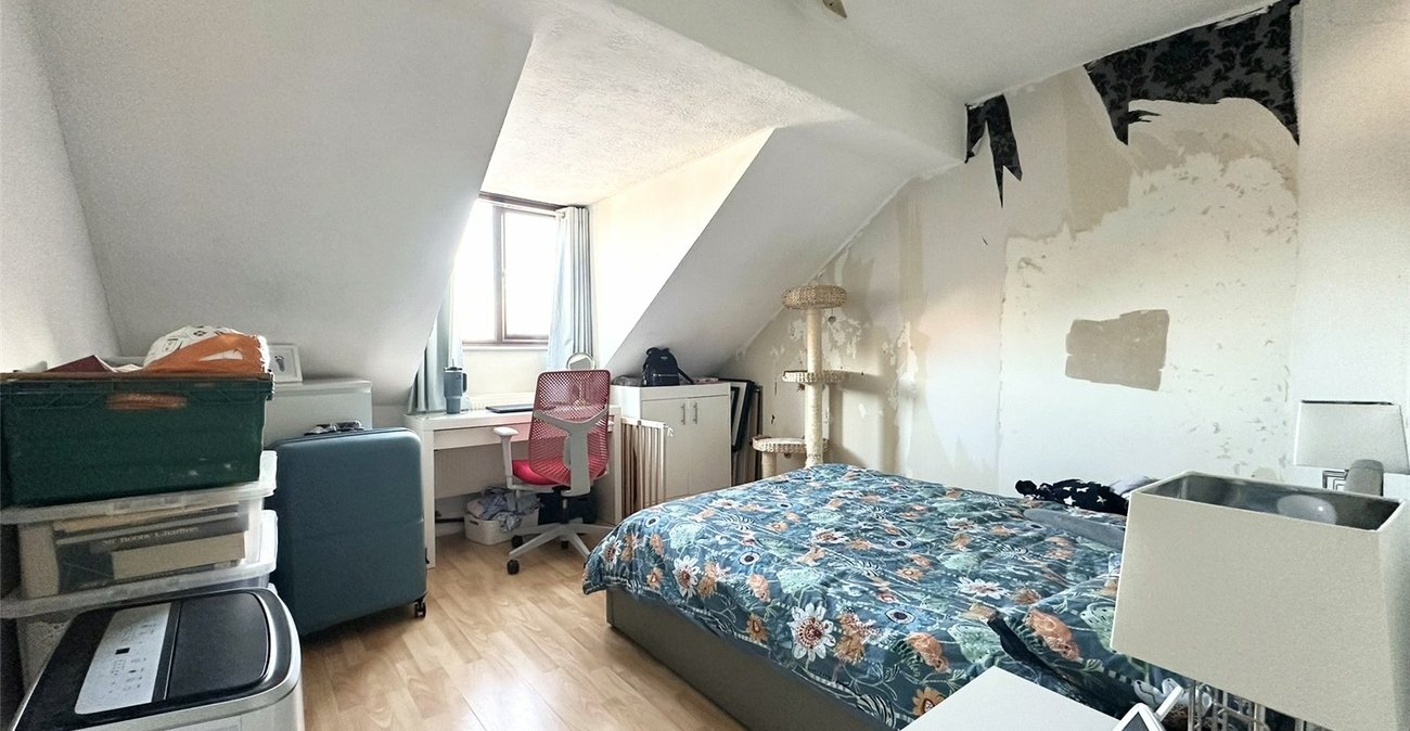 3 bedroom house for sale in Greenhithe | Robinson Jackson