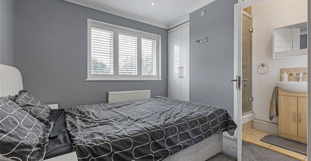 4 bedroom house for sale in Greenhithe | Robinson Jackson