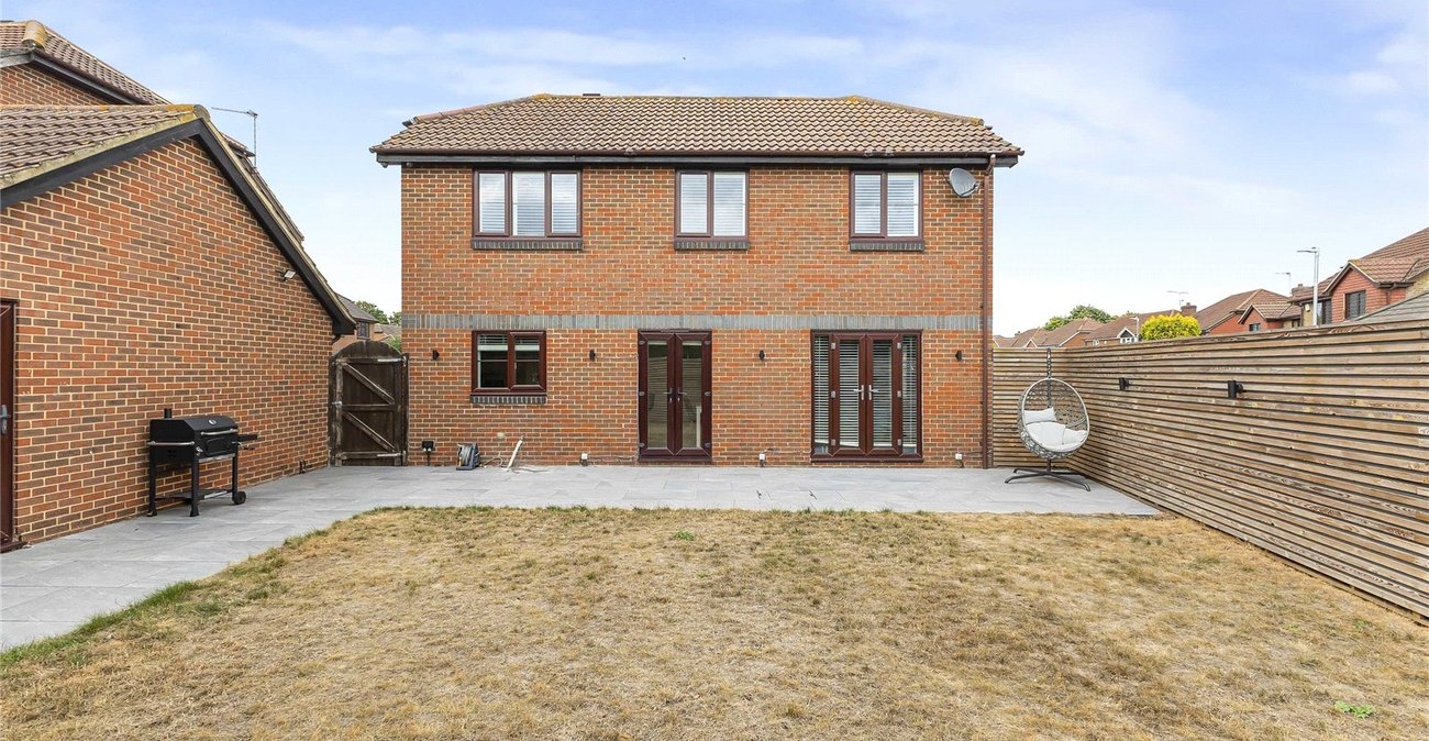 4 bedroom house for sale in Greenhithe | Robinson Jackson