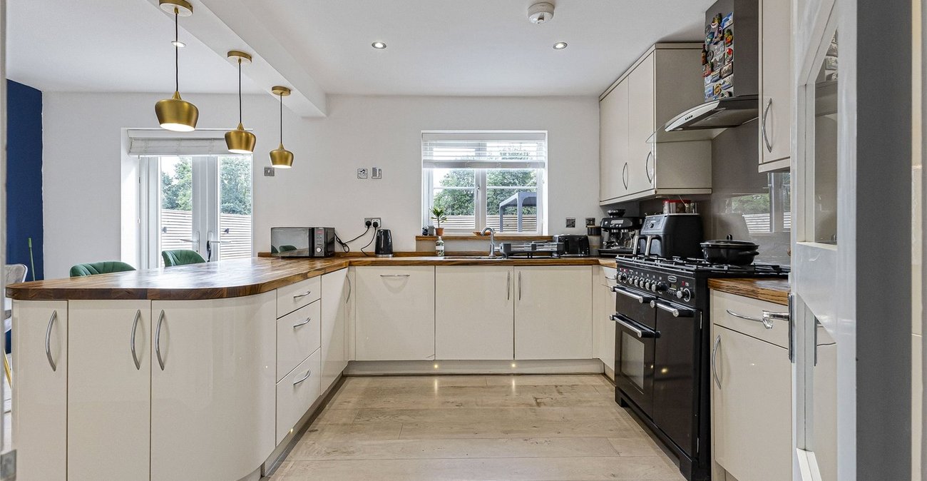 4 bedroom house for sale in Greenhithe | Robinson Jackson