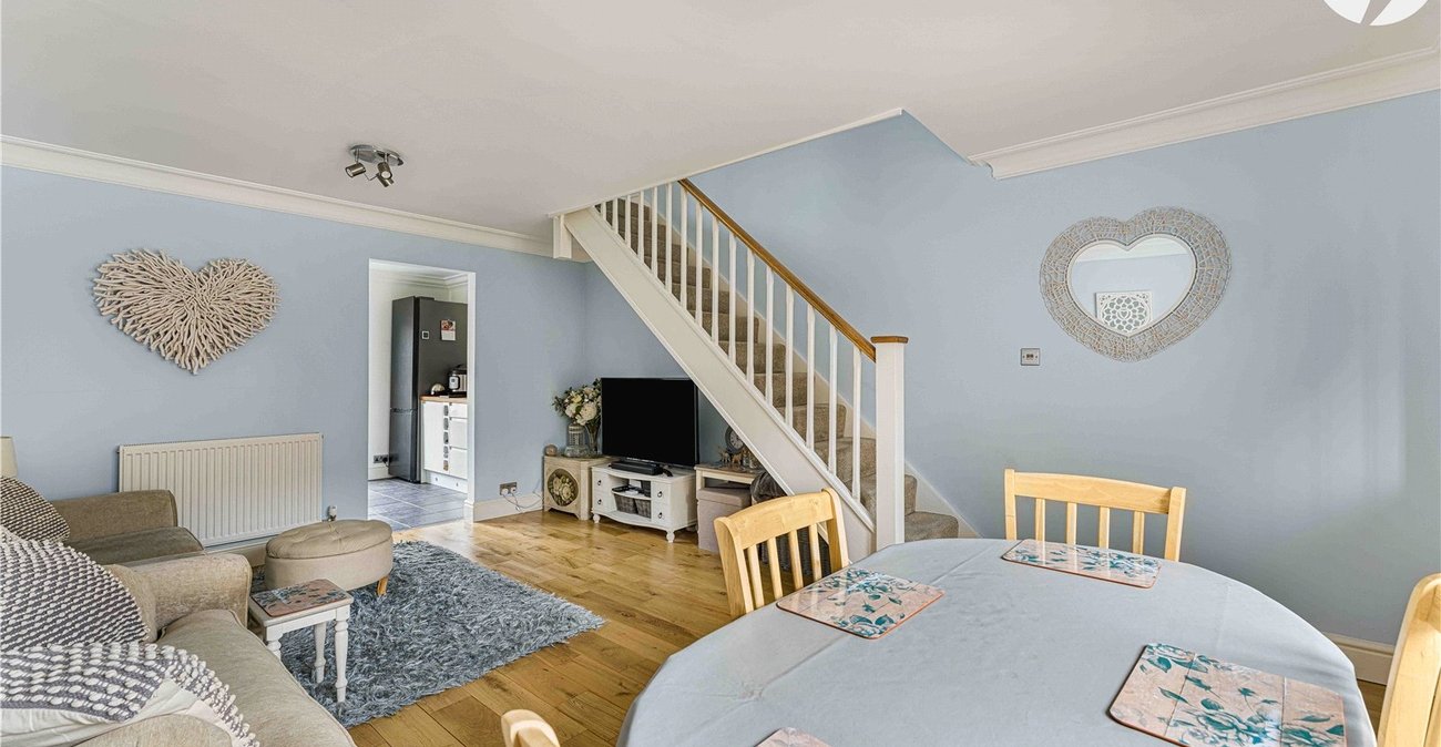 2 bedroom house for sale in Greenhithe | Robinson Jackson