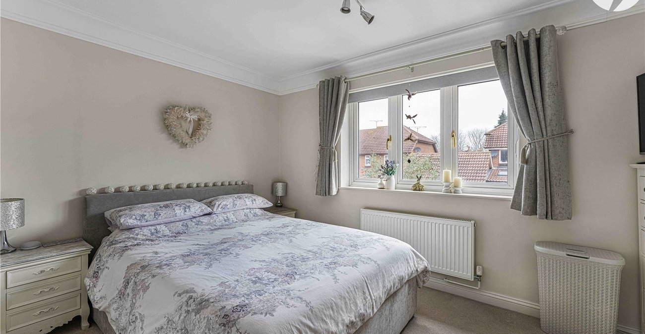 2 bedroom house for sale in Greenhithe | Robinson Jackson